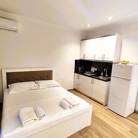 קסאמיל Hola Rooms מראה חיצוני תמונה