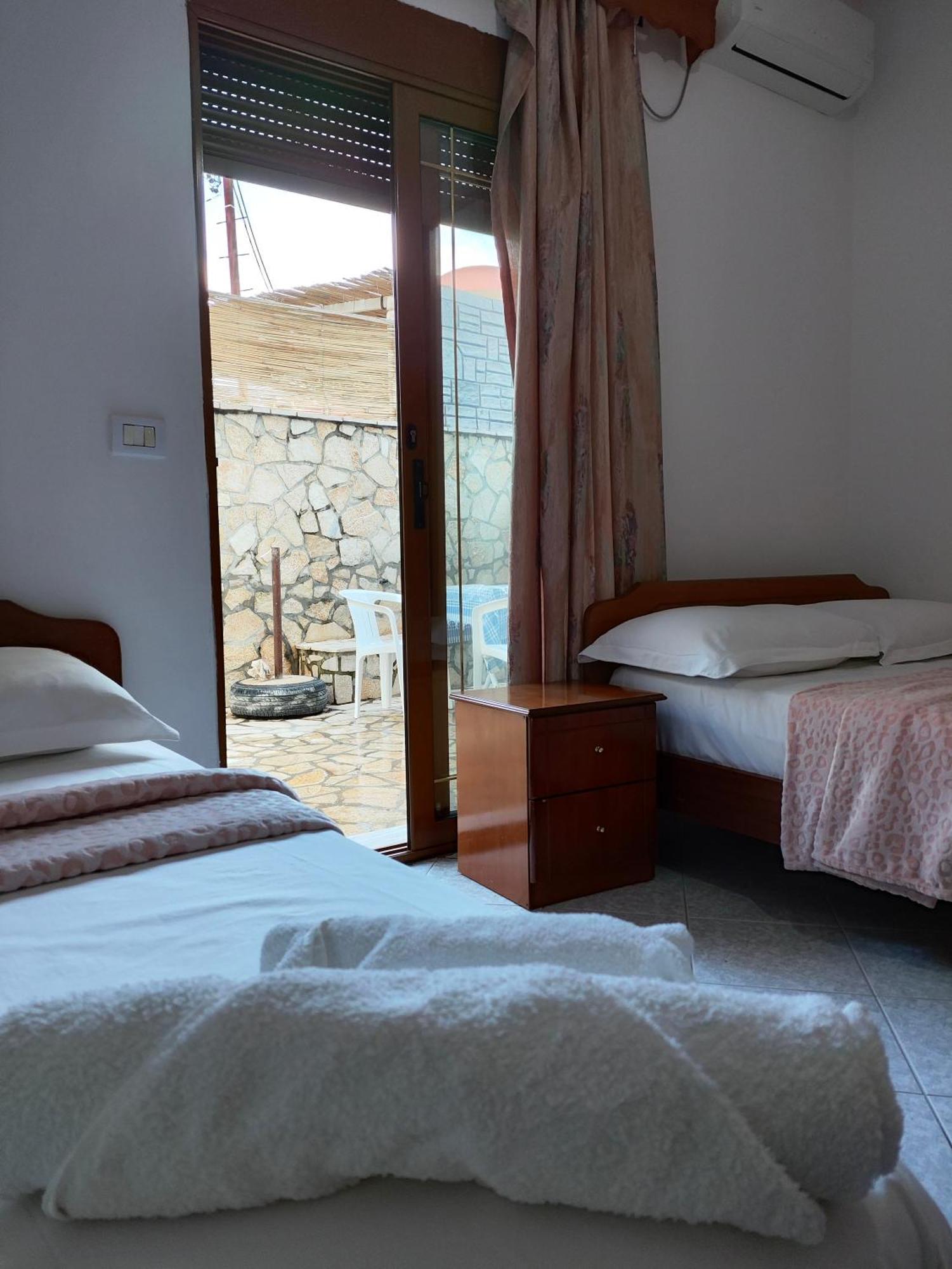 קסאמיל Hola Rooms מראה חיצוני תמונה