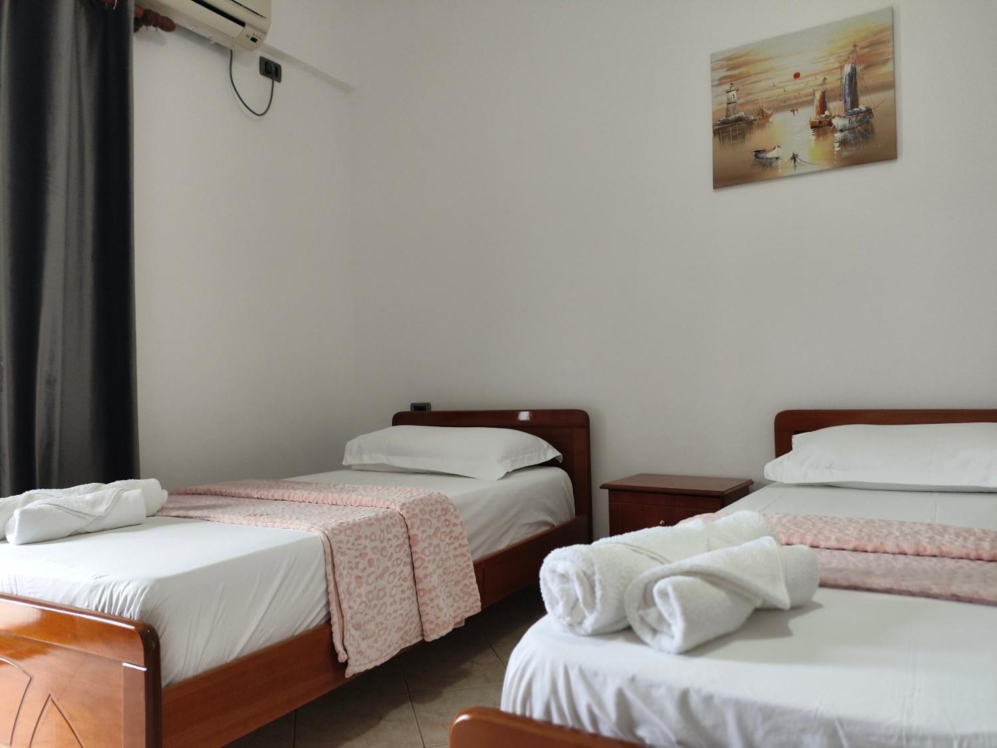 קסאמיל Hola Rooms מראה חיצוני תמונה