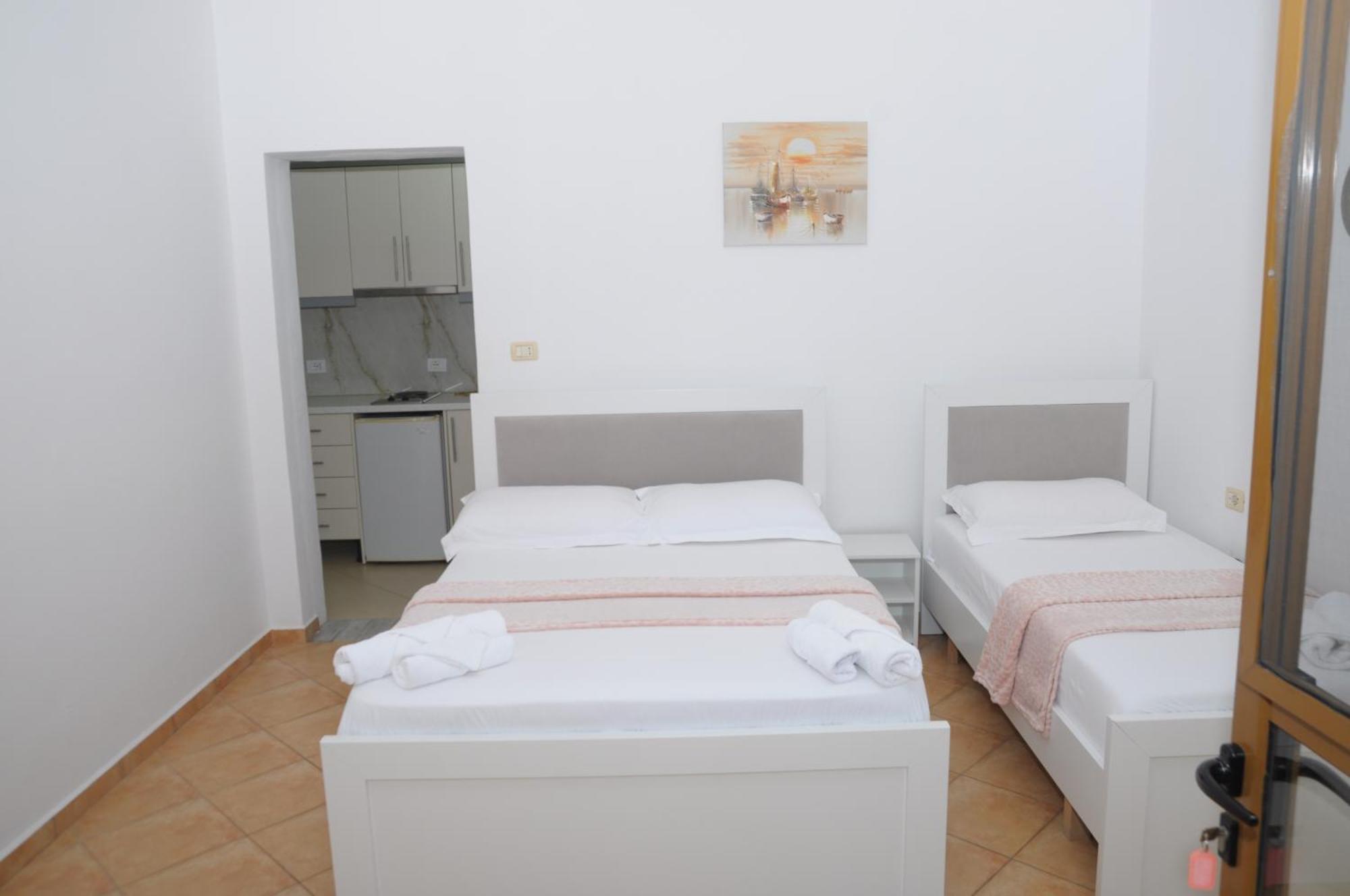 קסאמיל Hola Rooms מראה חיצוני תמונה