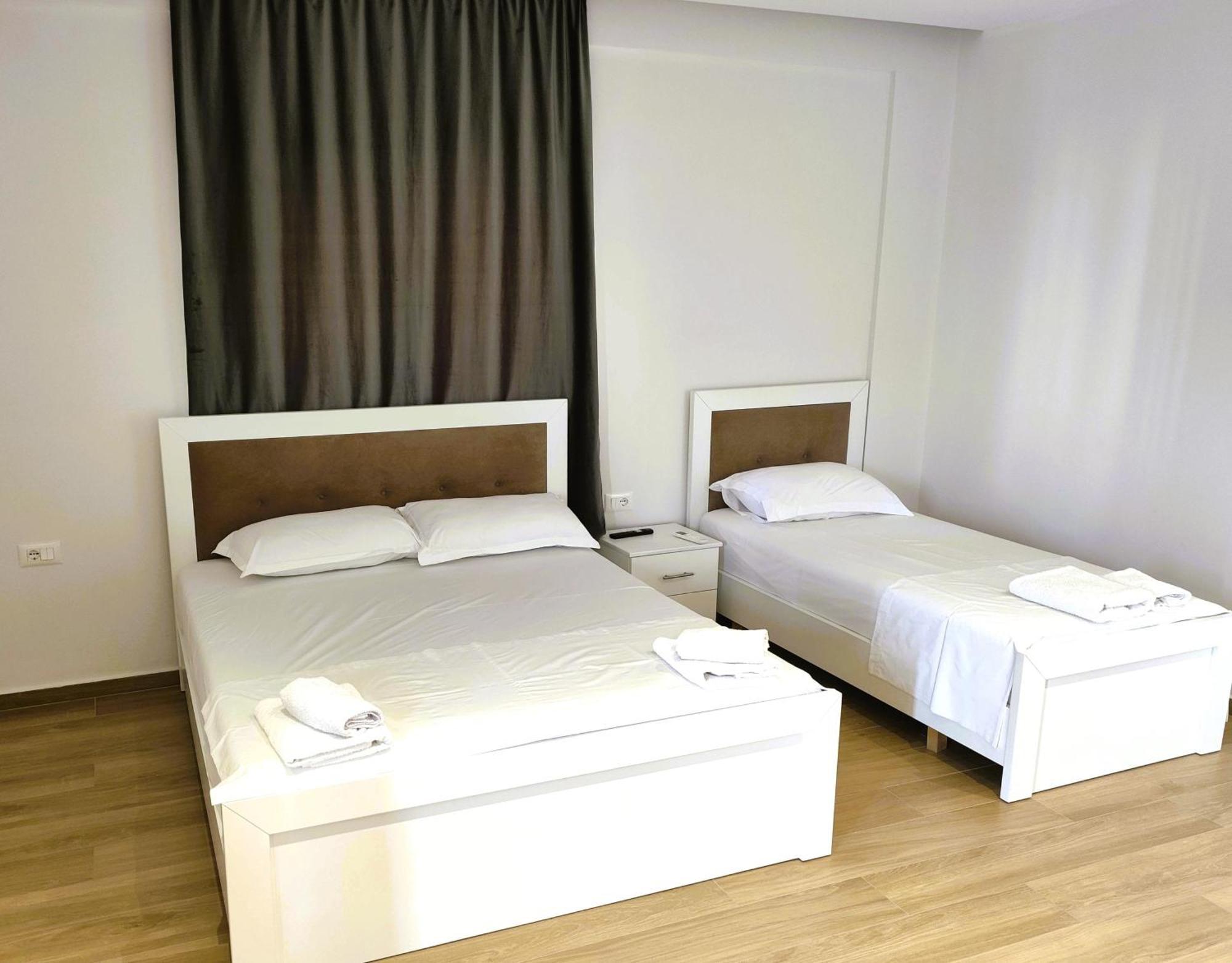 קסאמיל Hola Rooms מראה חיצוני תמונה